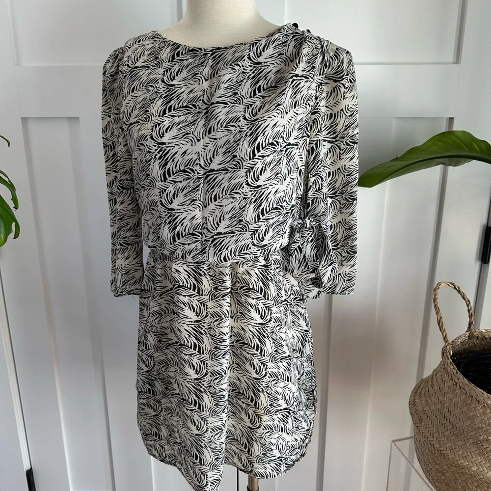 Black & White Vintage Leaf-Print Women's Mini Dress